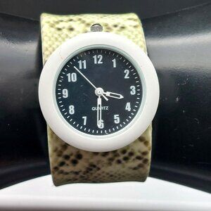 Quartz Slap Watch With Snake Skin Heart Pattern Band & White Face